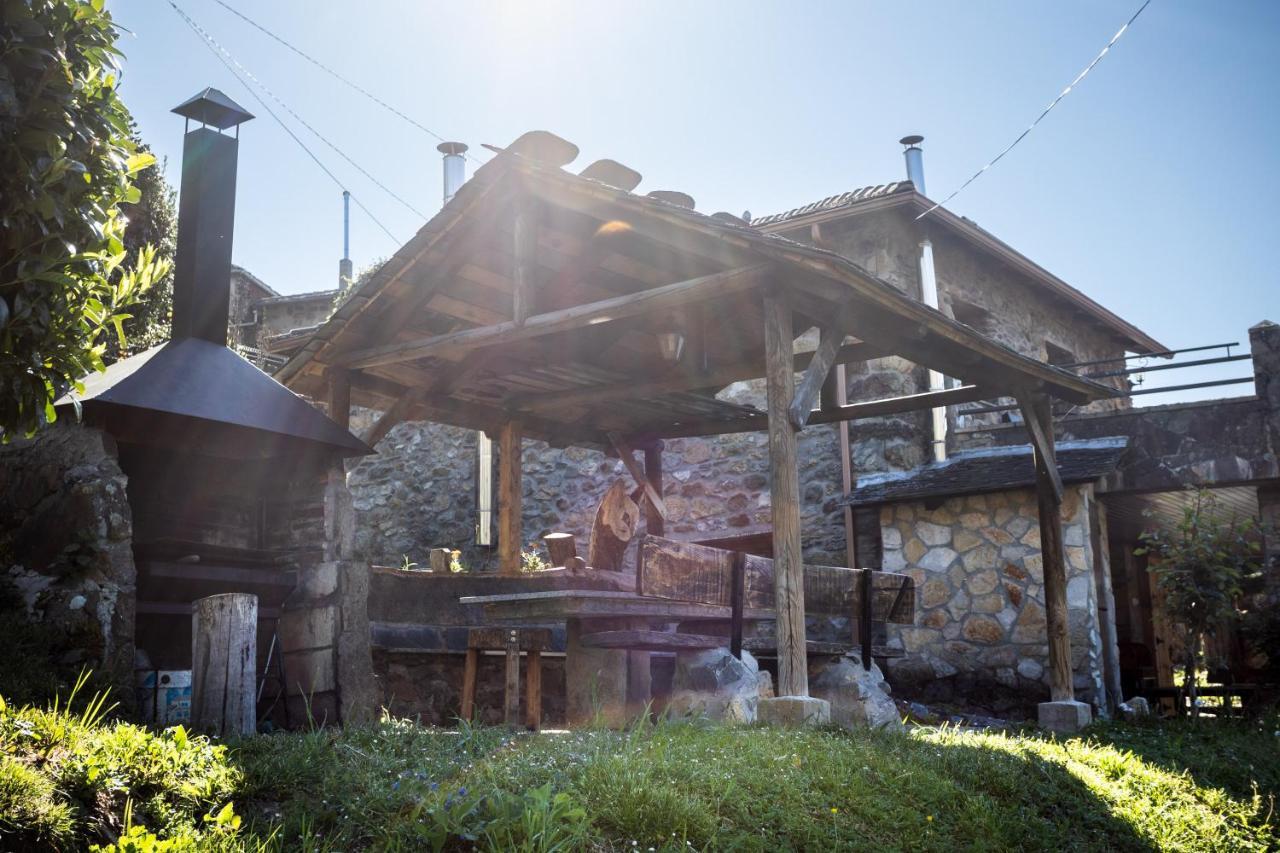 Willa Casa De Aldea Menendez Cangas De Narcea Zewnętrze zdjęcie