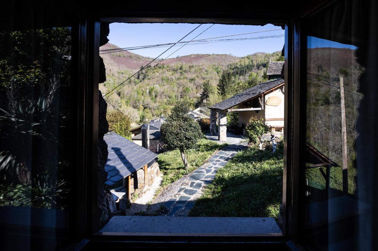 Willa Casa De Aldea Menendez Cangas De Narcea Zewnętrze zdjęcie