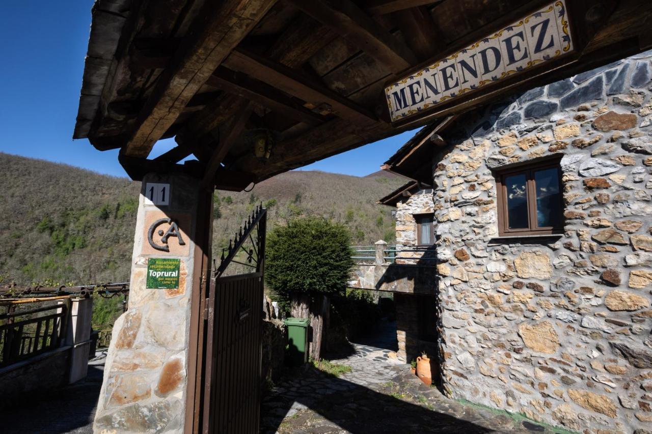 Willa Casa De Aldea Menendez Cangas De Narcea Zewnętrze zdjęcie